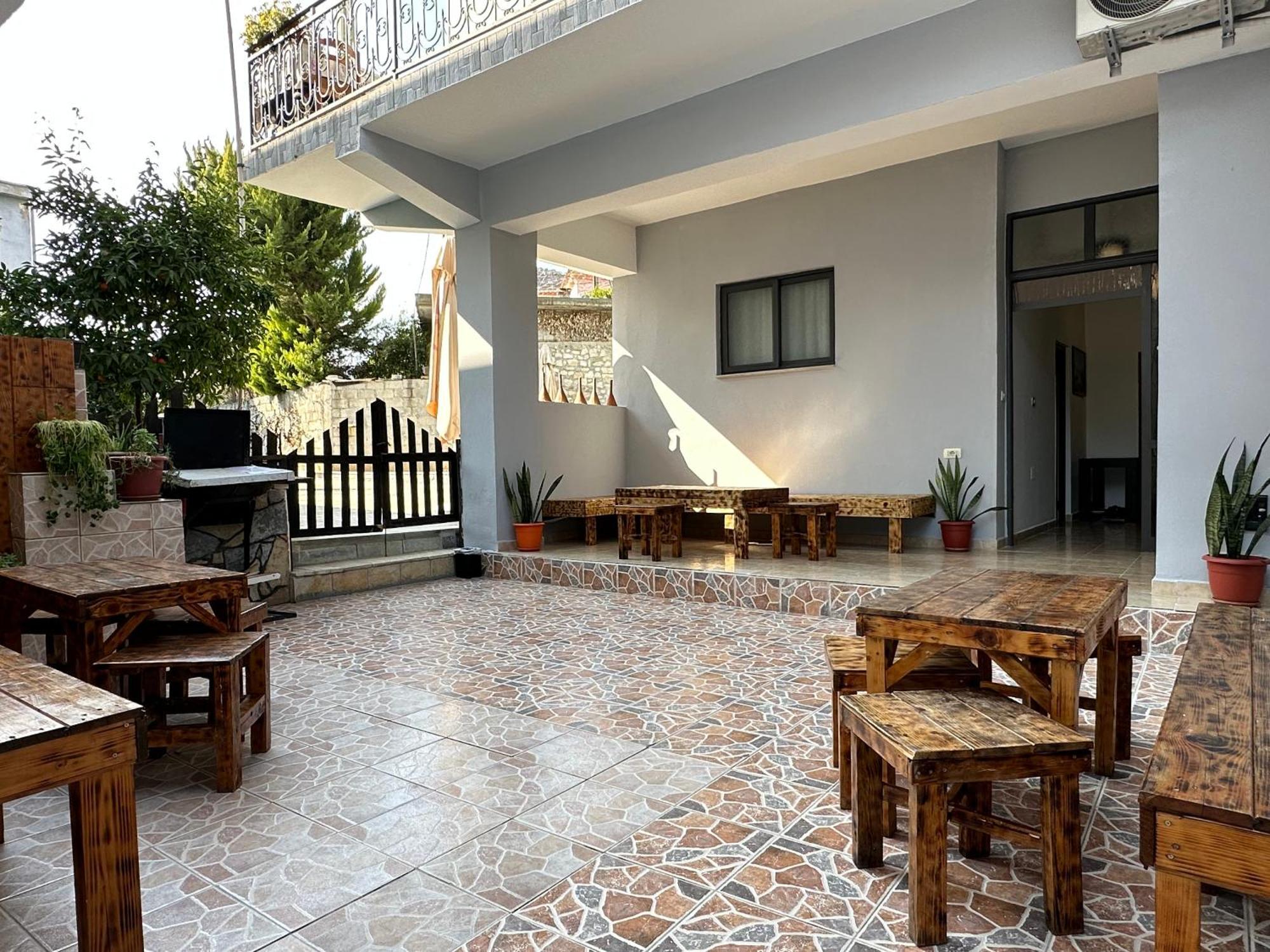 Hanna'S Hostel Berat Exterior foto